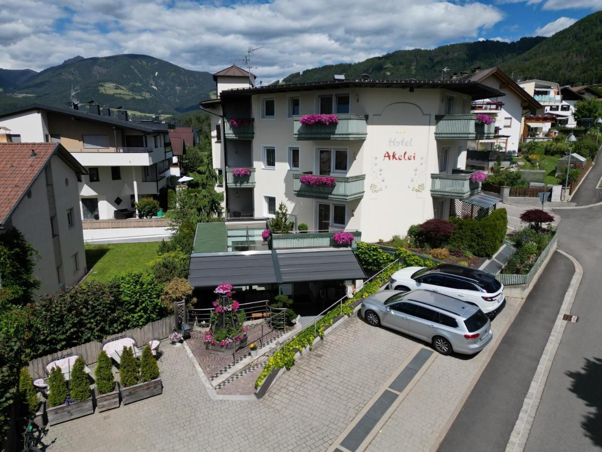 Hotel Akelei Brunico Esterno foto