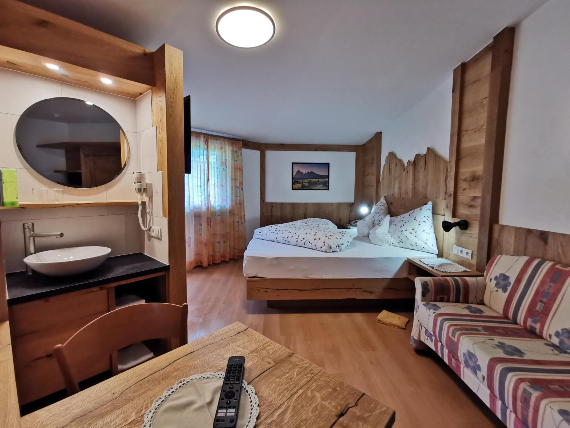Hotel Akelei Brunico Esterno foto